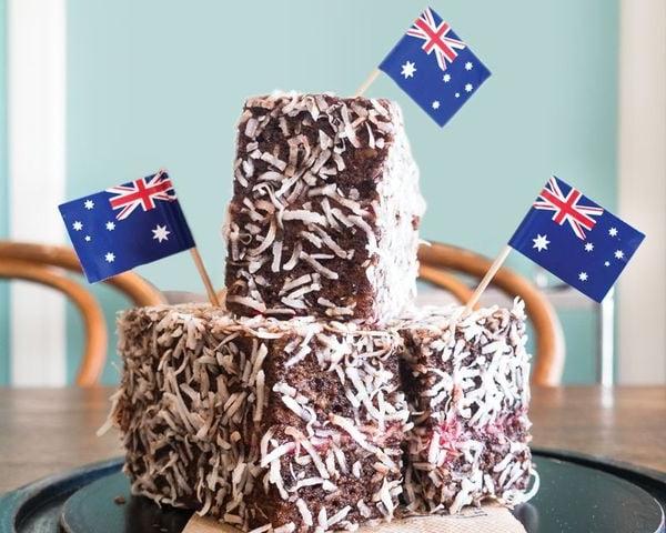 Cách Làm Bánh Lamington Ngon Như Người Úc