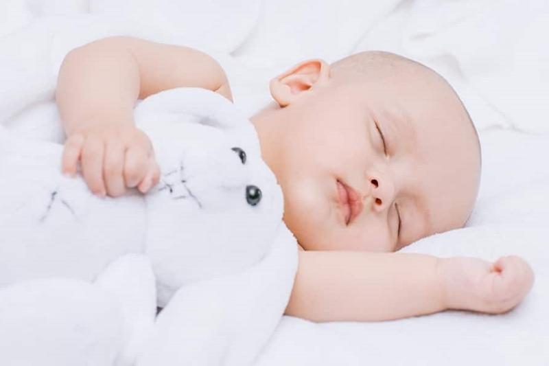 Làm thế nào khi trẻ sơ sinh ngủ ngày thức đêm? Bí quyết để bé ngủ ngon | Blog mothercare