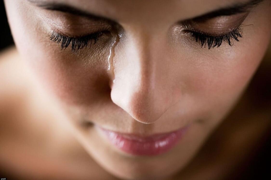 10+ cách kiềm chế nước mắt hiệu quả, cực kỳ đơn giản
